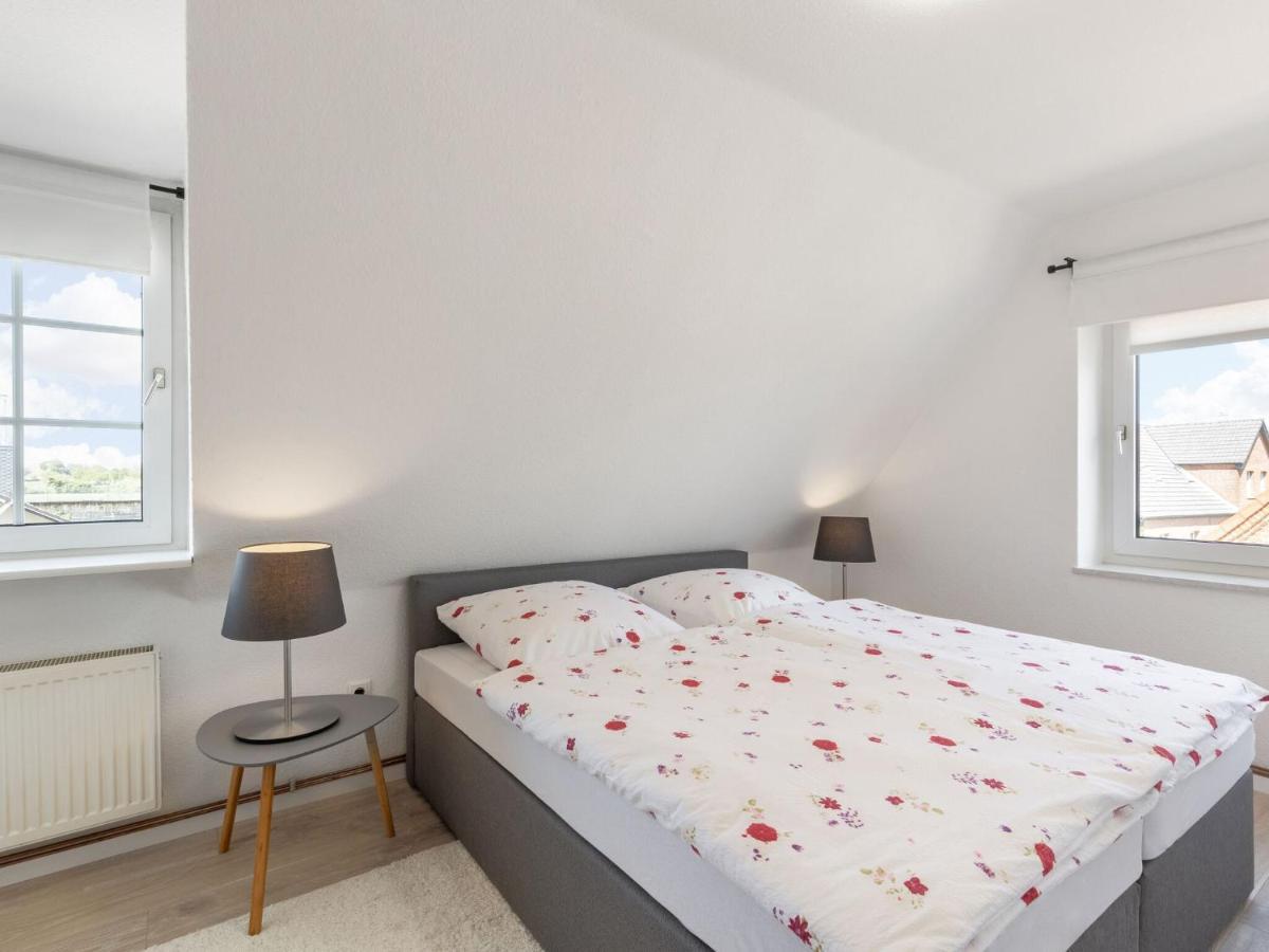 Scenic Apartment In Oldenburg Near Sea And Forest Max 3 Adults Dannau Exterior photo
